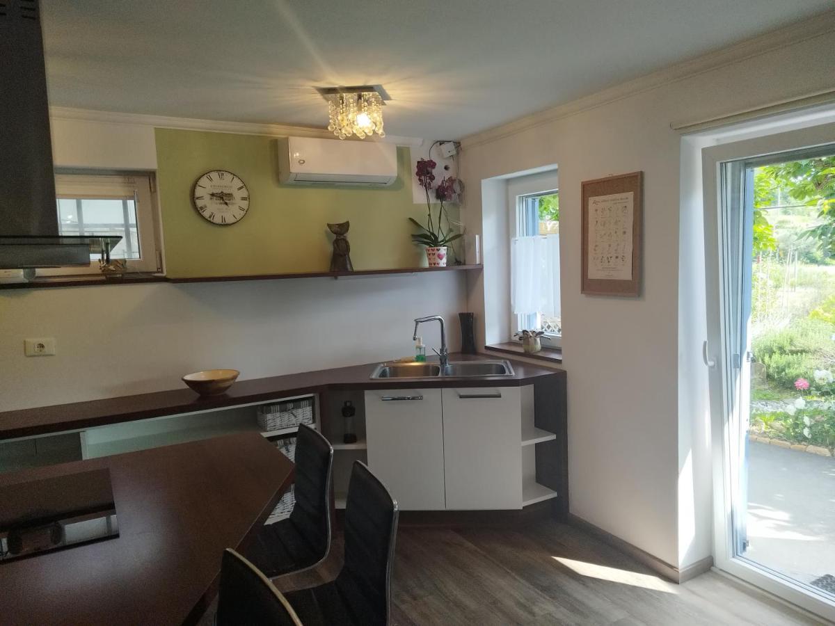 לוסיה Apartma Salvia-Guest House מראה חיצוני תמונה
