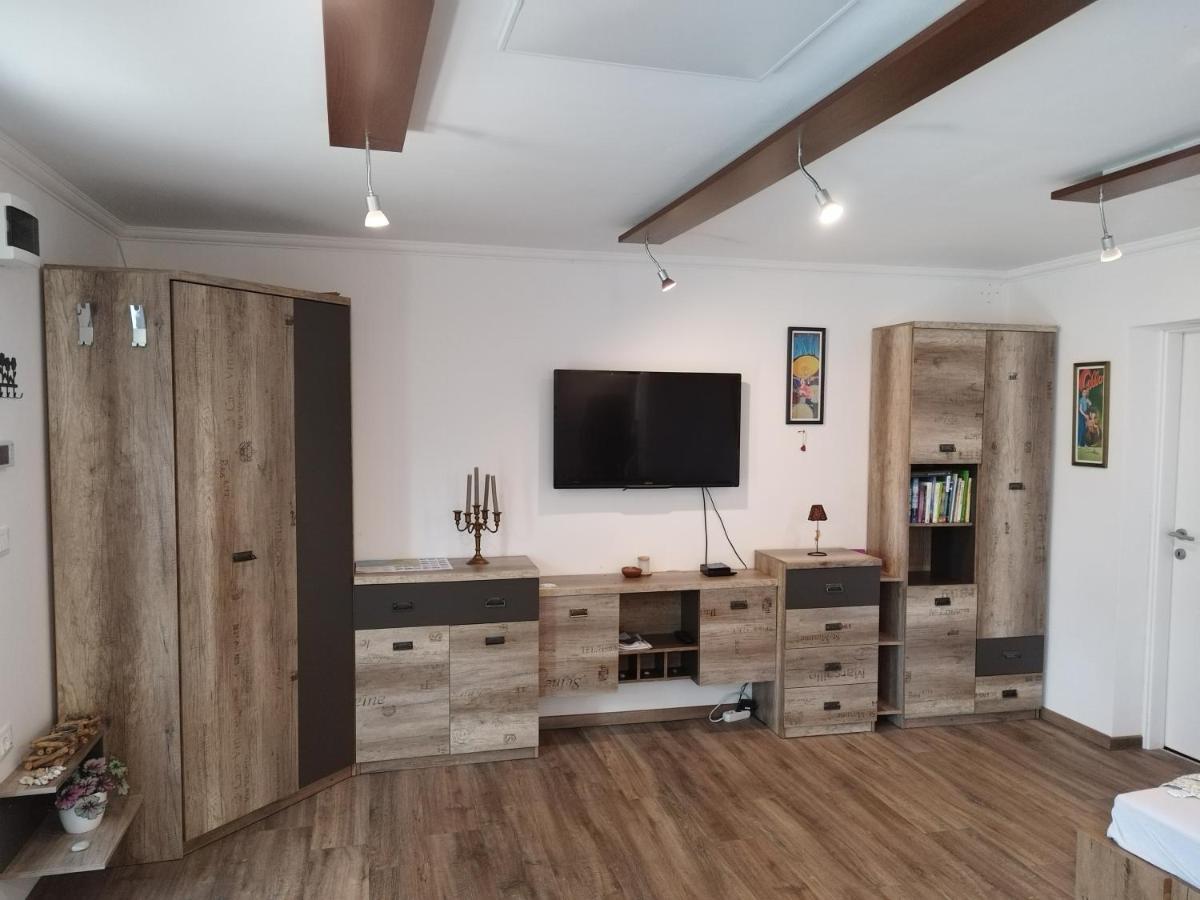לוסיה Apartma Salvia-Guest House מראה חיצוני תמונה