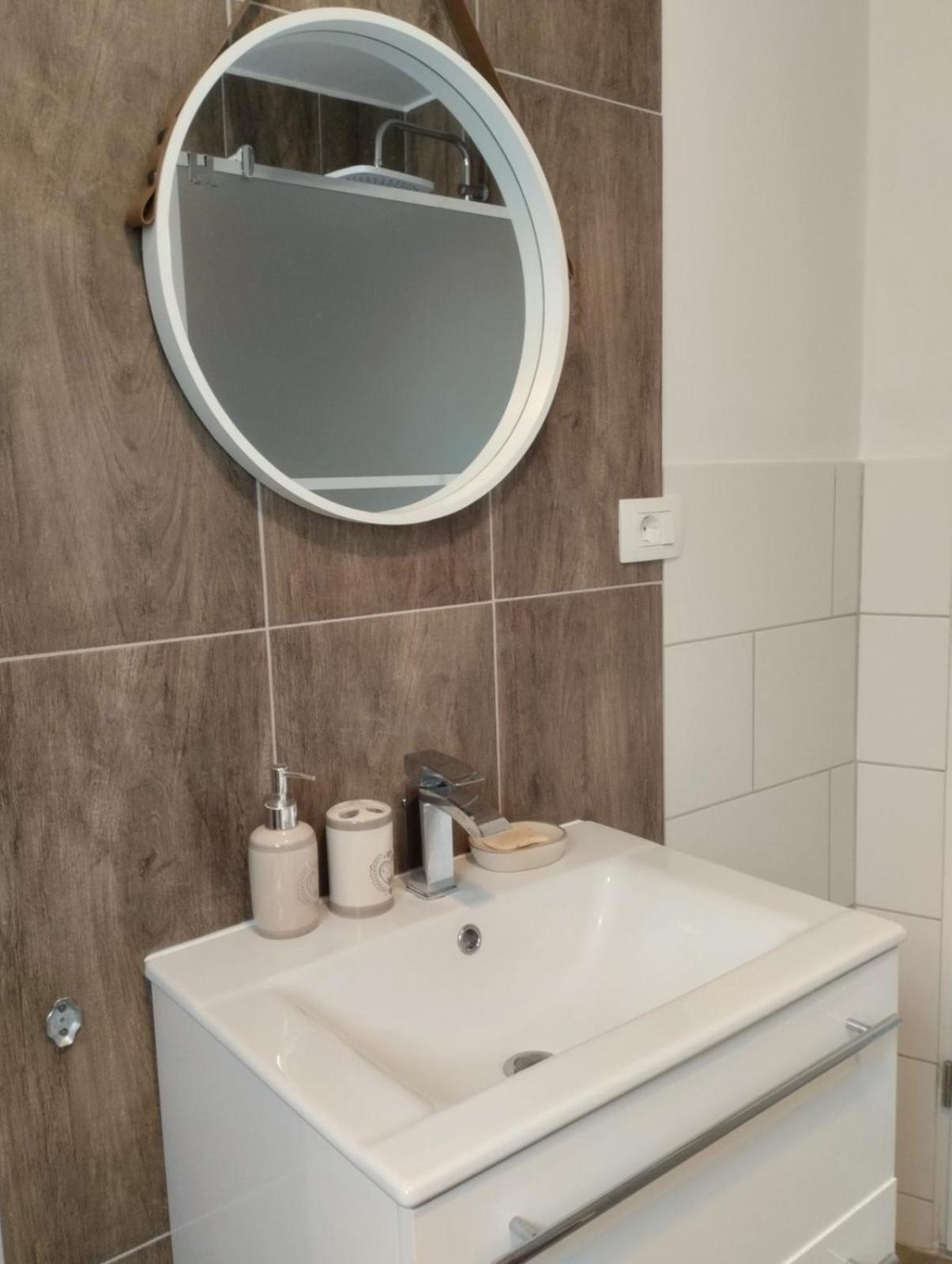 לוסיה Apartma Salvia-Guest House מראה חיצוני תמונה