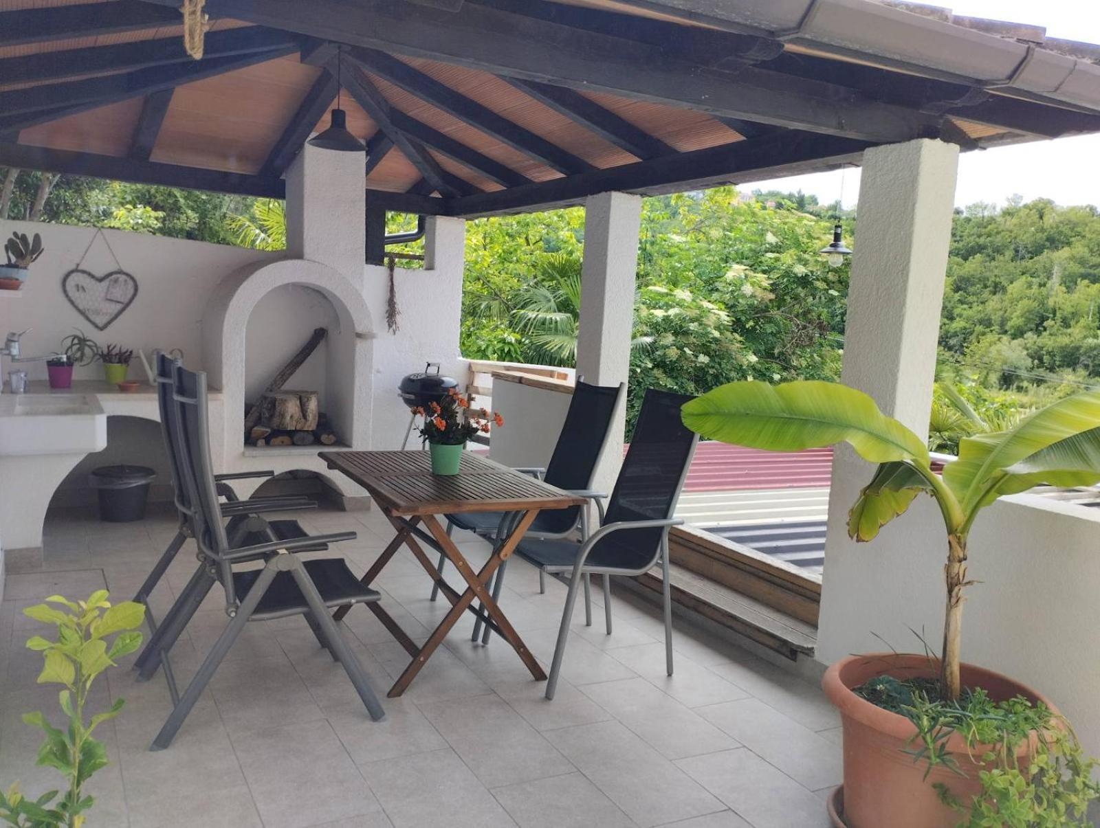 לוסיה Apartma Salvia-Guest House מראה חיצוני תמונה